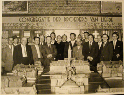 19581005-Broeders-van-Liefde.JPG - 67,35 kB