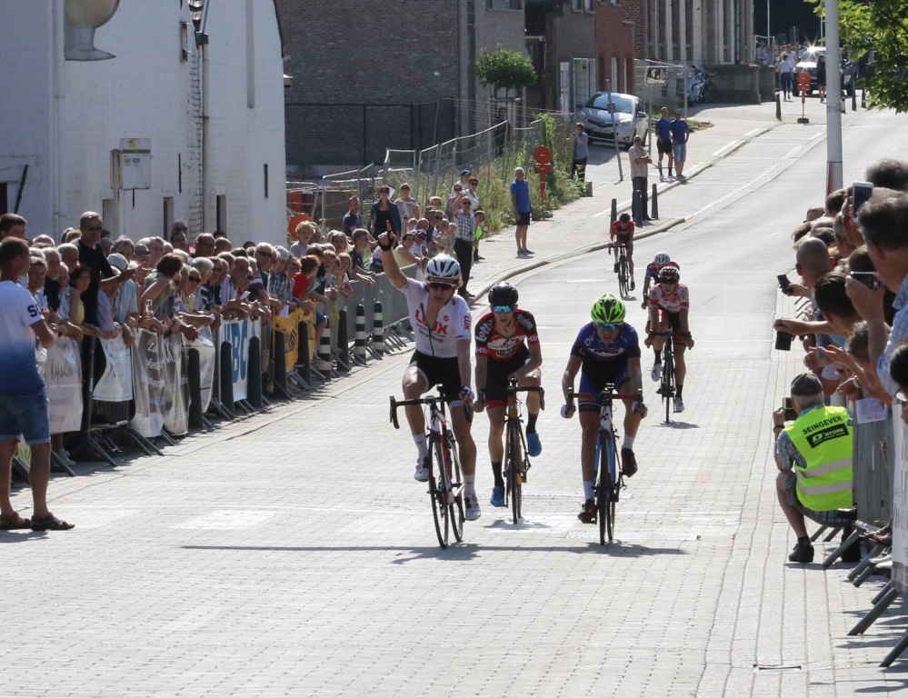 2018-06-03-Amerikaan-Vermaerke-wint-in-Bierbeek---kopie.jpg - 256,68 kB