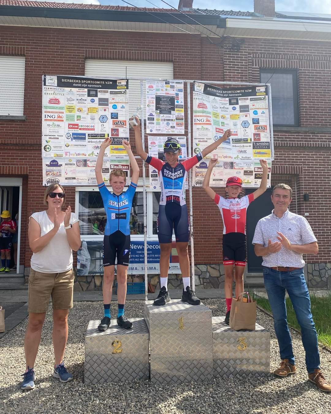 2022-08-21-Lowie-Paulus-als-2de-op-podium-bij-U12.jpg - 265,00 kB