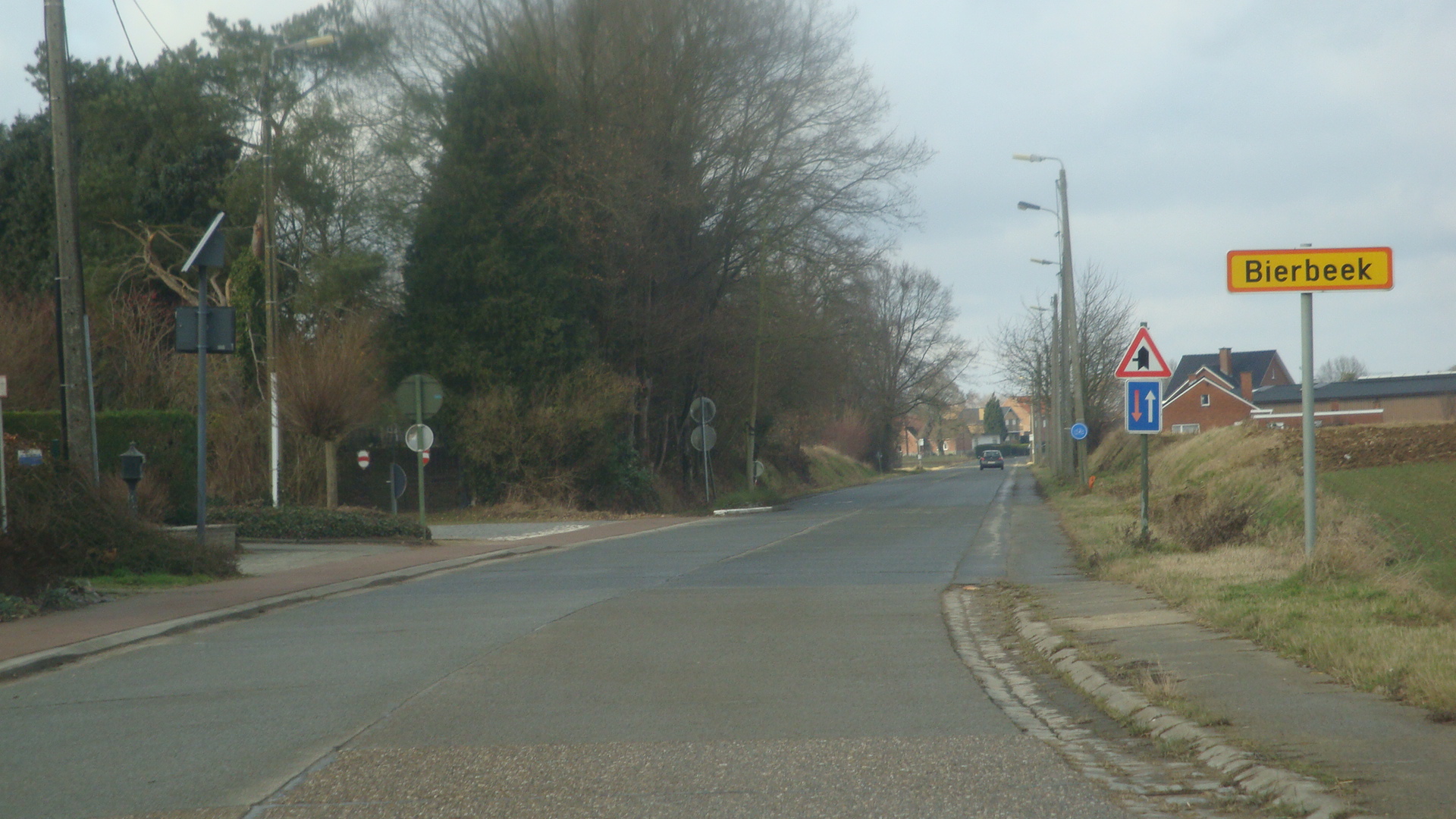 86-Hoegaardsesteenweg-grens-Bierbeek.JPG - 780,63 kB